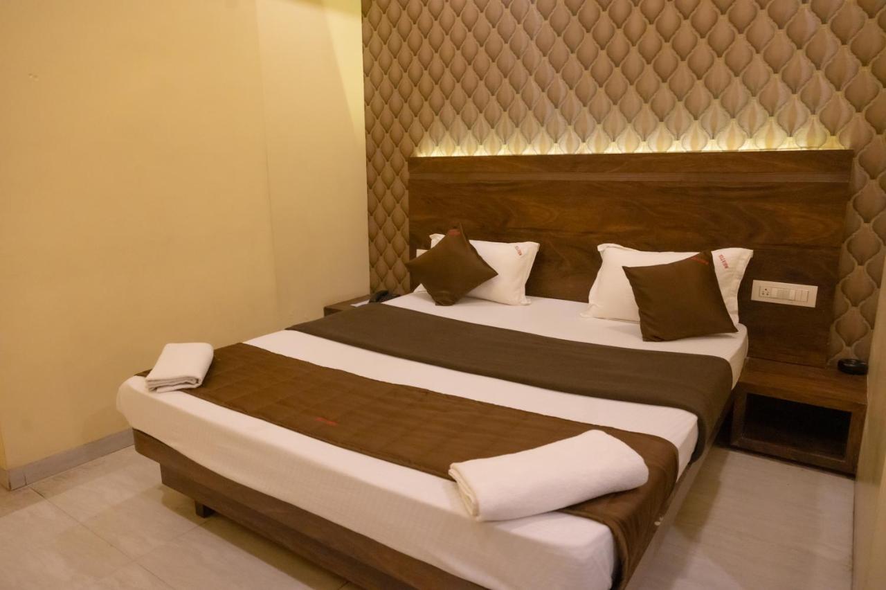 Hotel Vijaya Hill View Residency Navi Mumbai Exterior foto