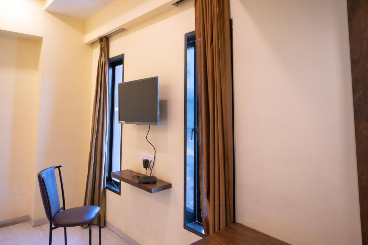 Hotel Vijaya Hill View Residency Navi Mumbai Exterior foto