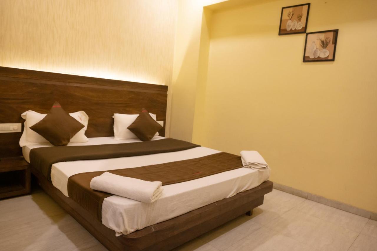 Hotel Vijaya Hill View Residency Navi Mumbai Exterior foto